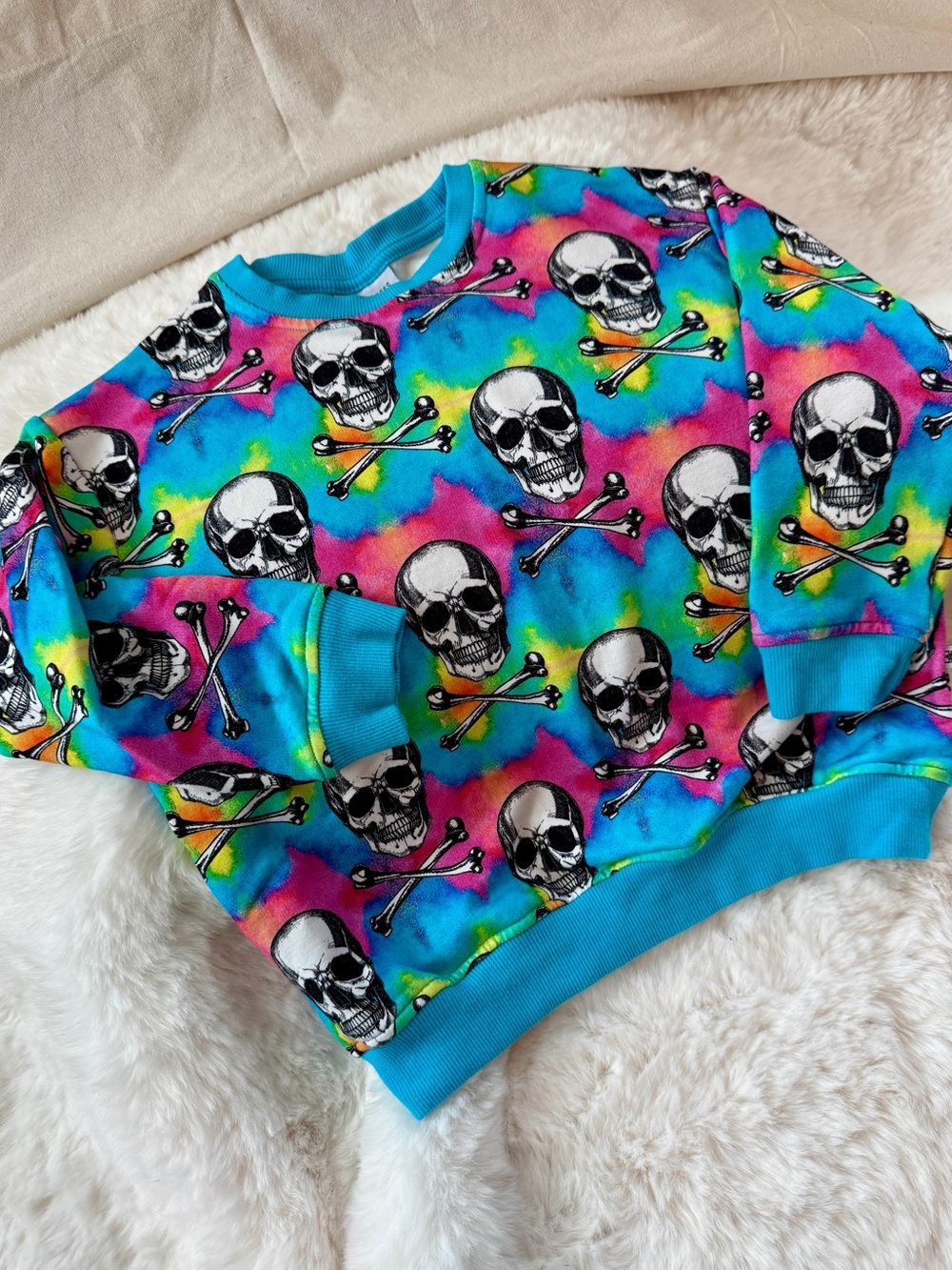 Bums & Roses, Toddler Kids Rainbow Skull Sweatshirt Blue Trim, Sz 3T, Halloween